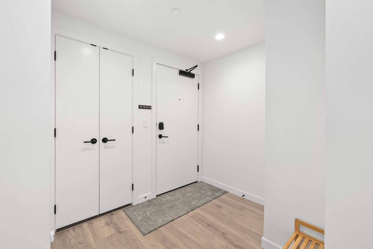 1604 10448 University Drive, Surrey, British Columbia  V3T 0S7 - Photo 23 - R3096853