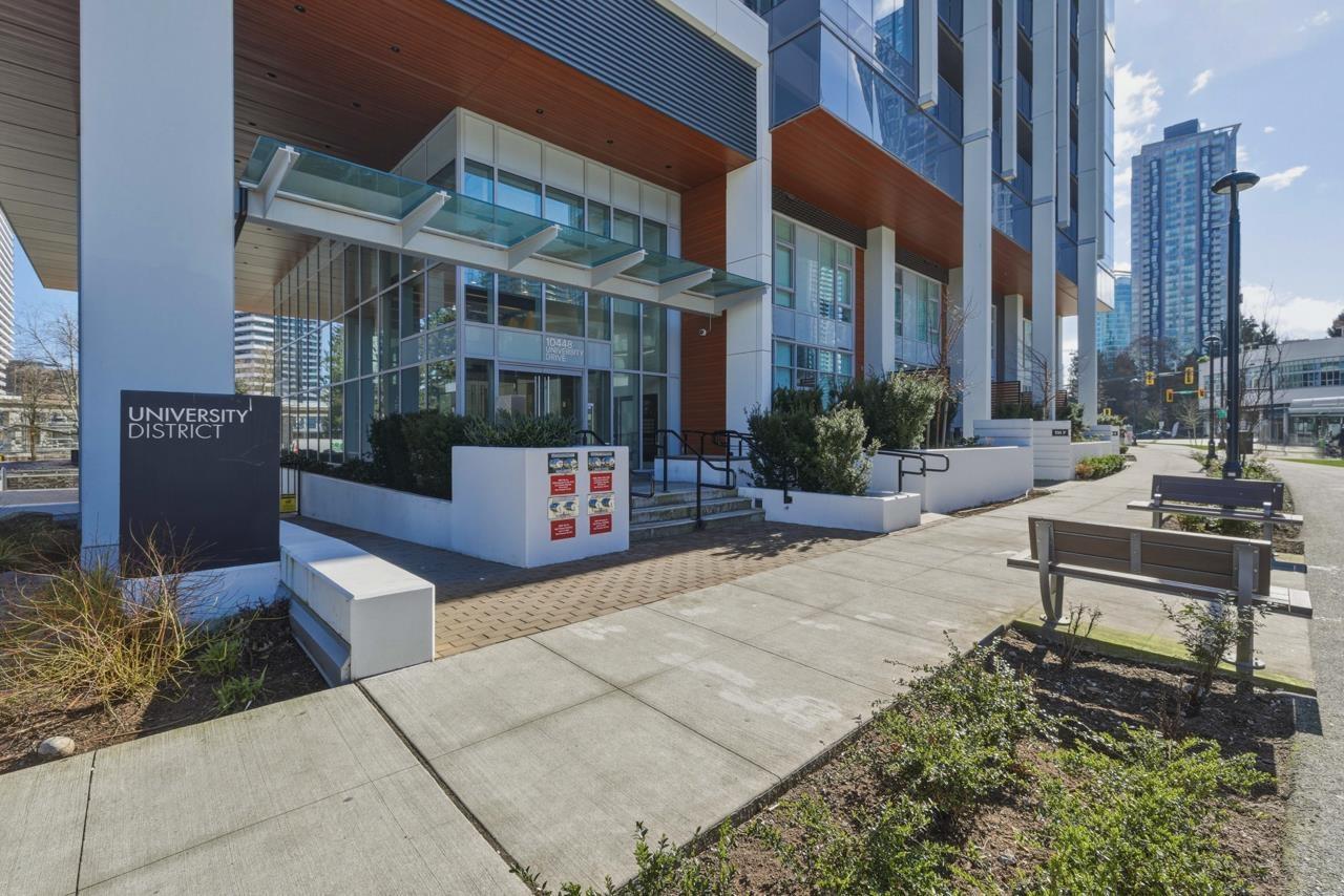 1604 10448 University Drive, Surrey, British Columbia  V3T 0S7 - Photo 3 - R3096853