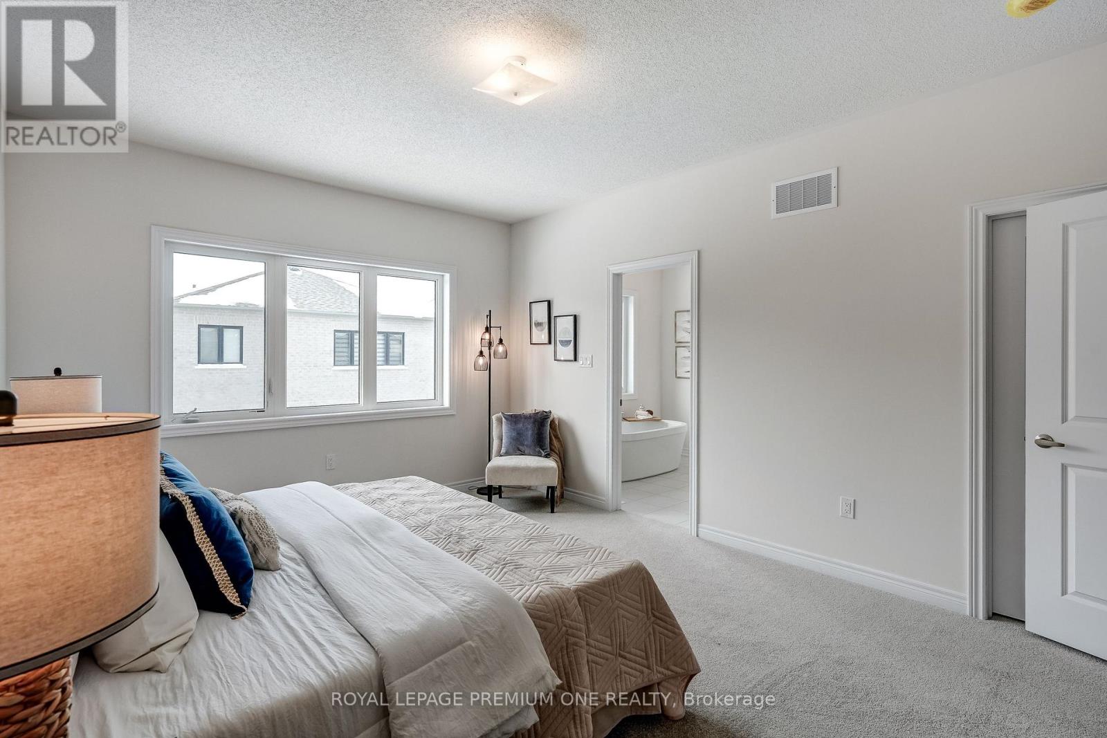 445 Kennedy Circle, Milton (Cb Cobban), Ontario  L9T 7E7 - Photo 21 - W12852146