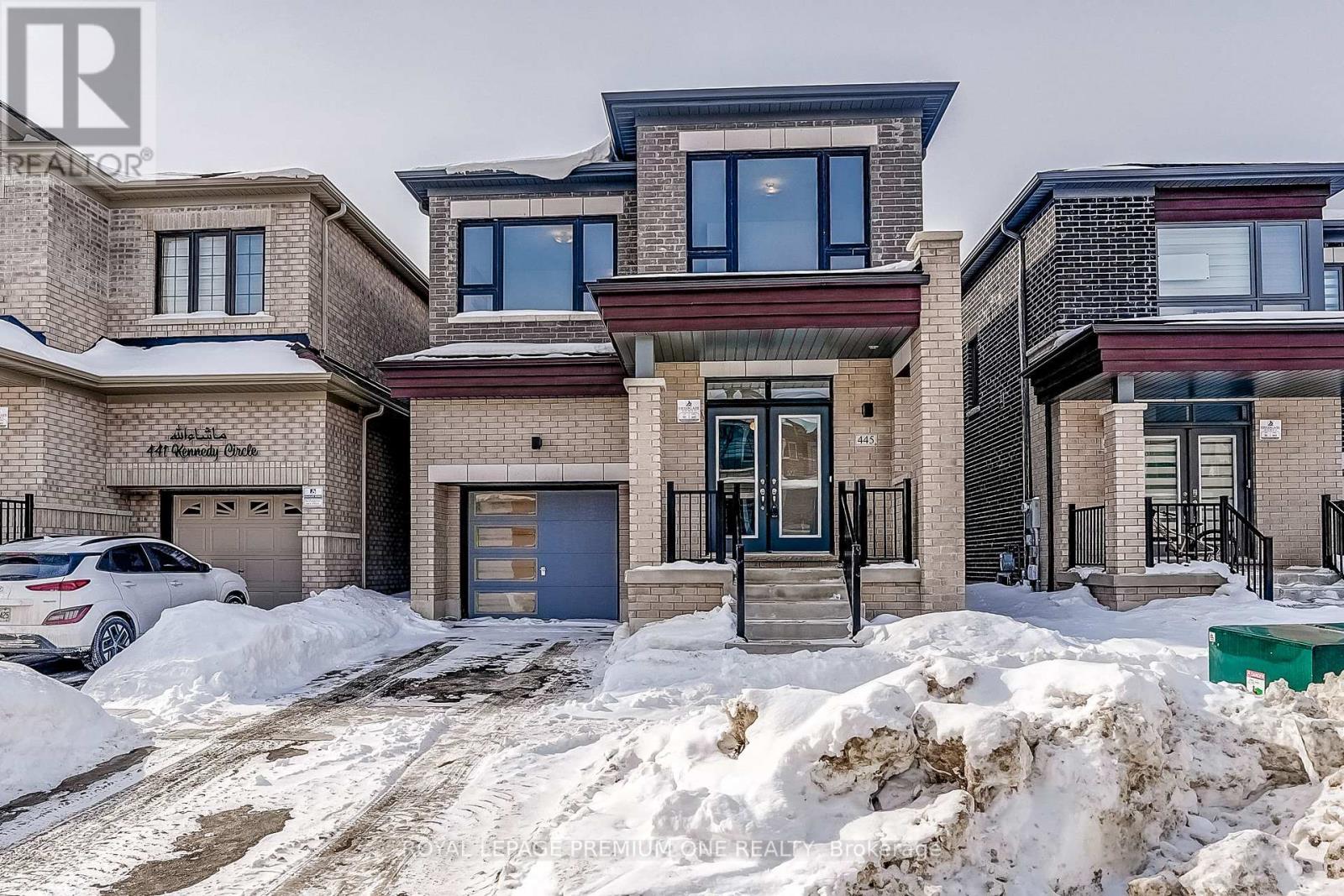 445 Kennedy Circle, Milton (Cb Cobban), Ontario  L9T 7E7 - Photo 3 - W12852146