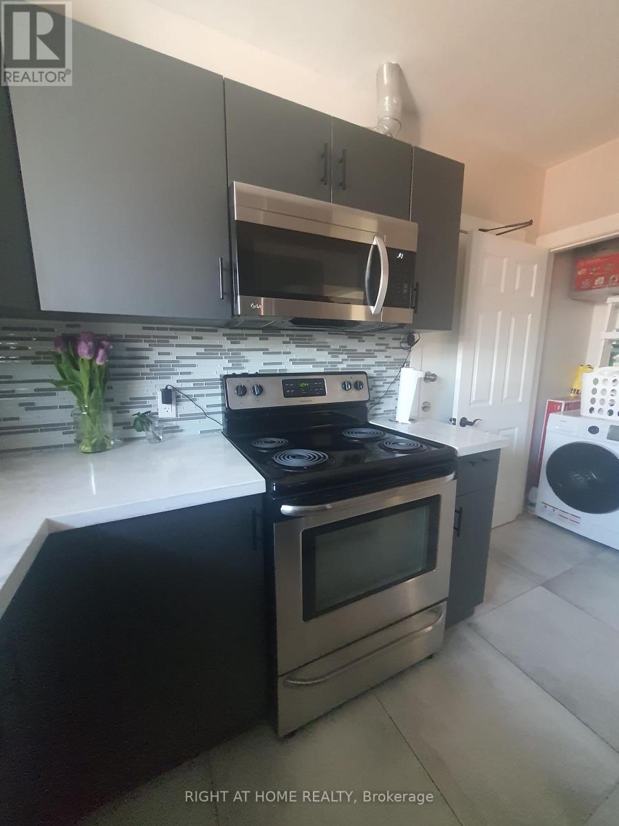 3 - 165 BERRY ROAD, toronto (stonegate-queensway), Ontario