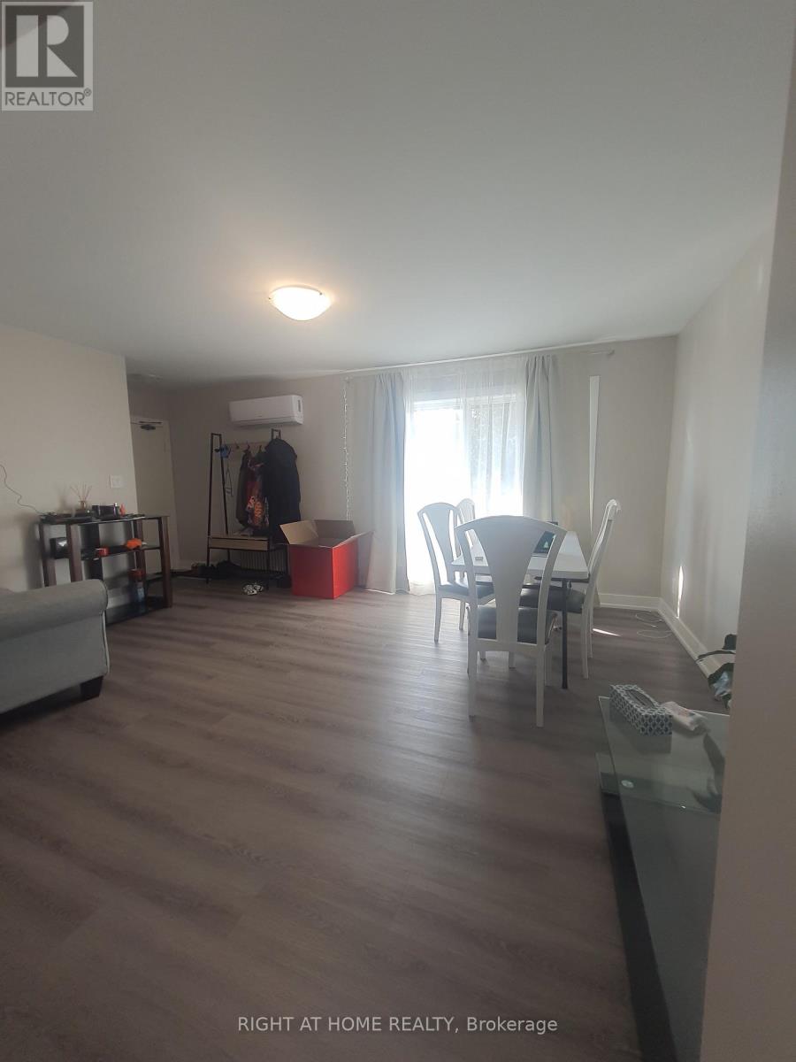 3 - 165 Berry Road, Toronto (Stonegate-Queensway), Ontario  M8Y 1W4 - Photo 3 - W12852162