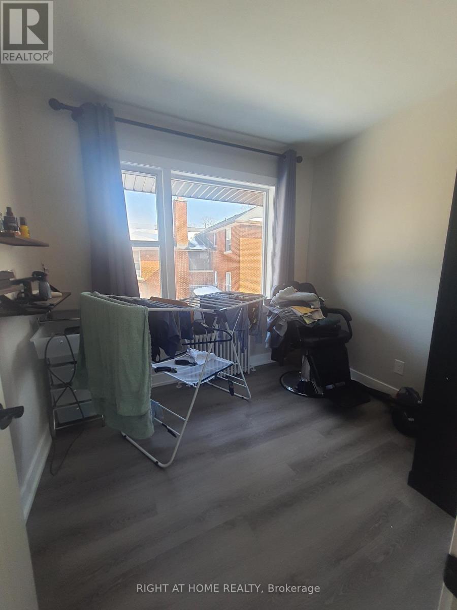 3 - 165 Berry Road, Toronto (Stonegate-Queensway), Ontario  M8Y 1W4 - Photo 9 - W12852162