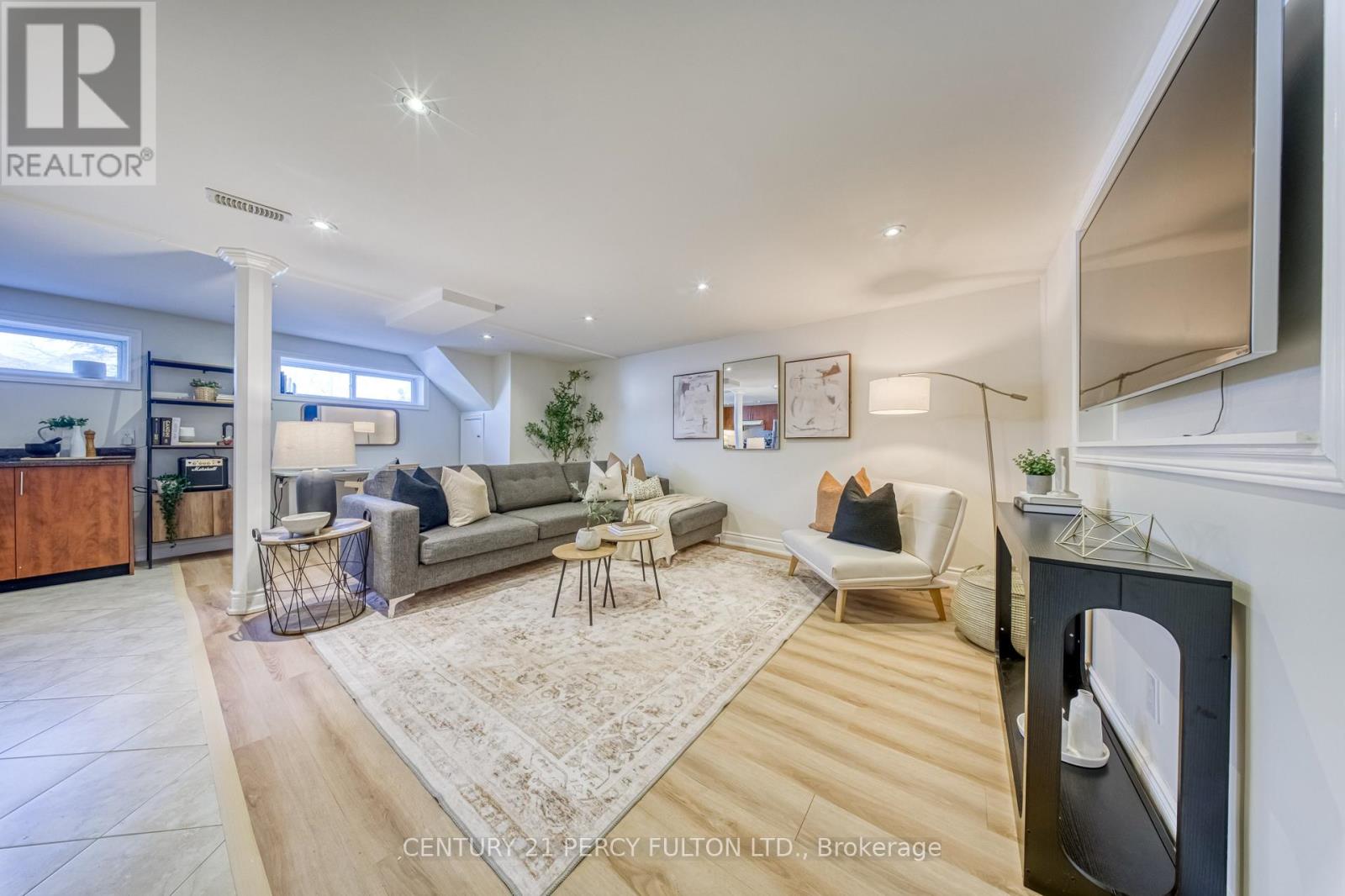 23 Wellesworth Drive, Toronto, Ontario  M9C 4P5 - Photo 16 - W12852186