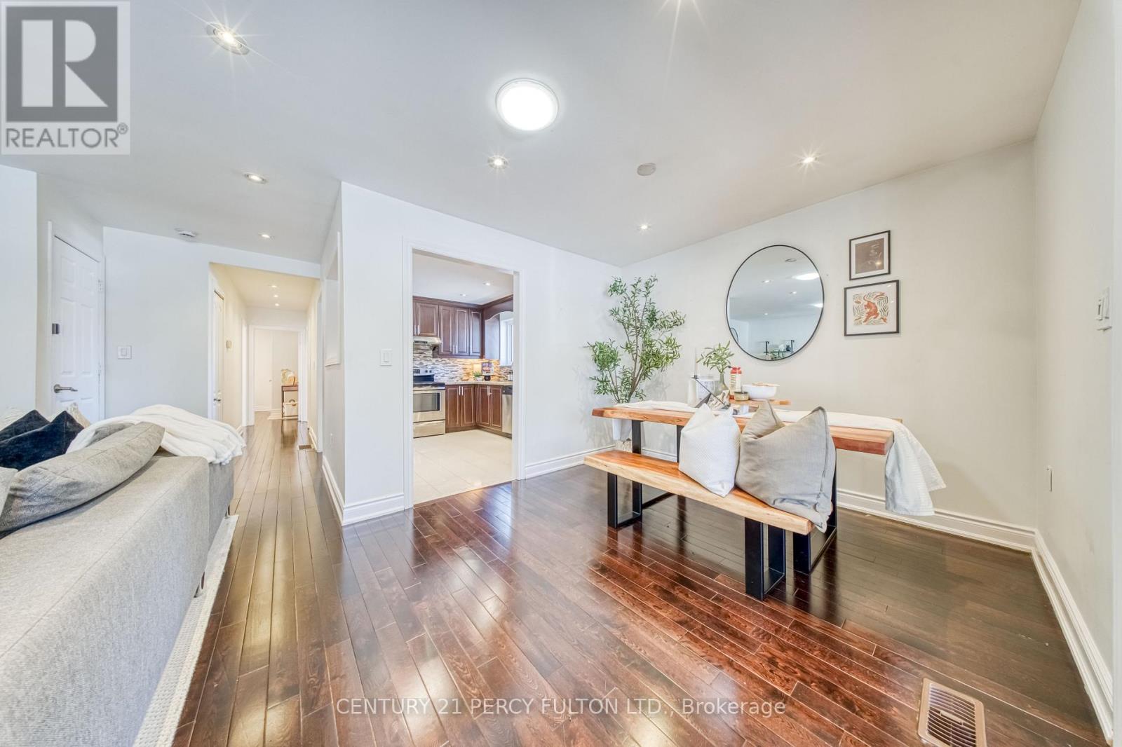 23 Wellesworth Drive, Toronto, Ontario  M9C 4P5 - Photo 5 - W12852186