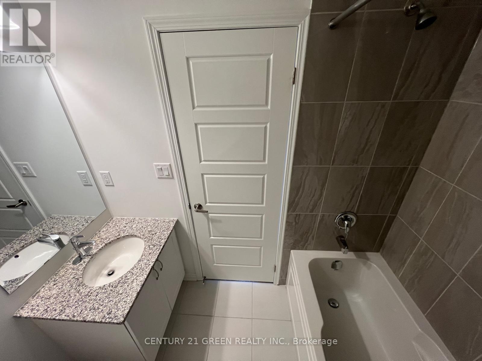 39 Keppel Circle, Brampton, Ontario  L7A 5K6 - Photo 14 - W12852190