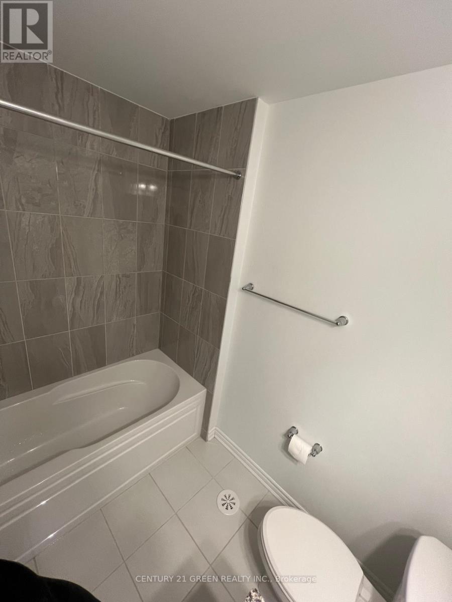 39 Keppel Circle, Brampton, Ontario  L7A 5K6 - Photo 15 - W12852190