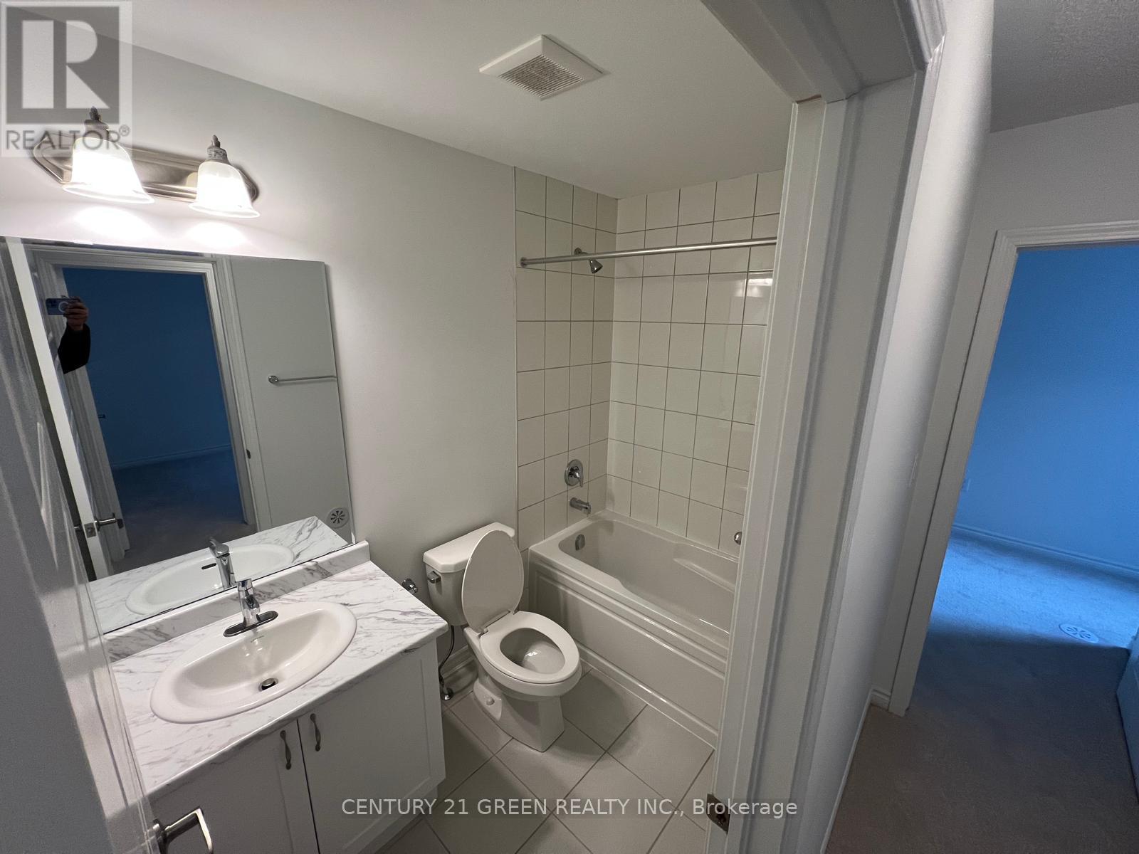 39 Keppel Circle, Brampton, Ontario  L7A 5K6 - Photo 18 - W12852190