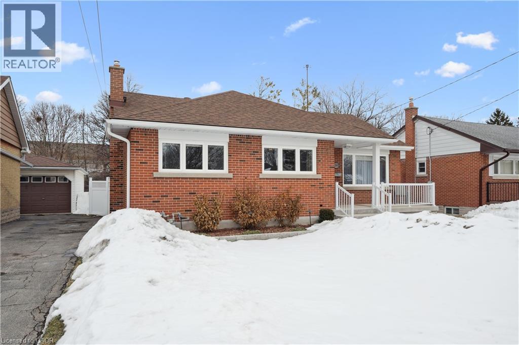 390 Dumfries Avenue, Kitchener, Ontario  N2H 2G1 - Photo 3 - 40808881