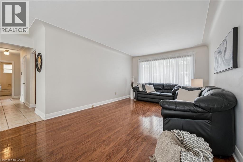 390 Dumfries Avenue, Kitchener, Ontario  N2H 2G1 - Photo 7 - 40808881