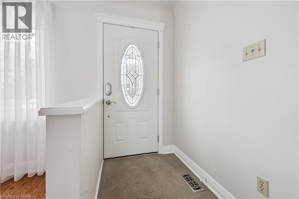 390 Dumfries Avenue, Kitchener, Ontario  N2H 2G1 - Photo 5 - 40808881