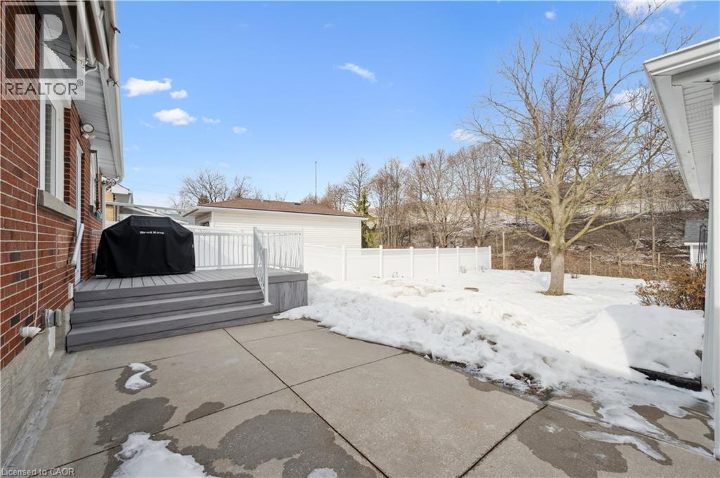 390 Dumfries Avenue, Kitchener, Ontario  N2H 2G1 - Photo 31 - 40808881