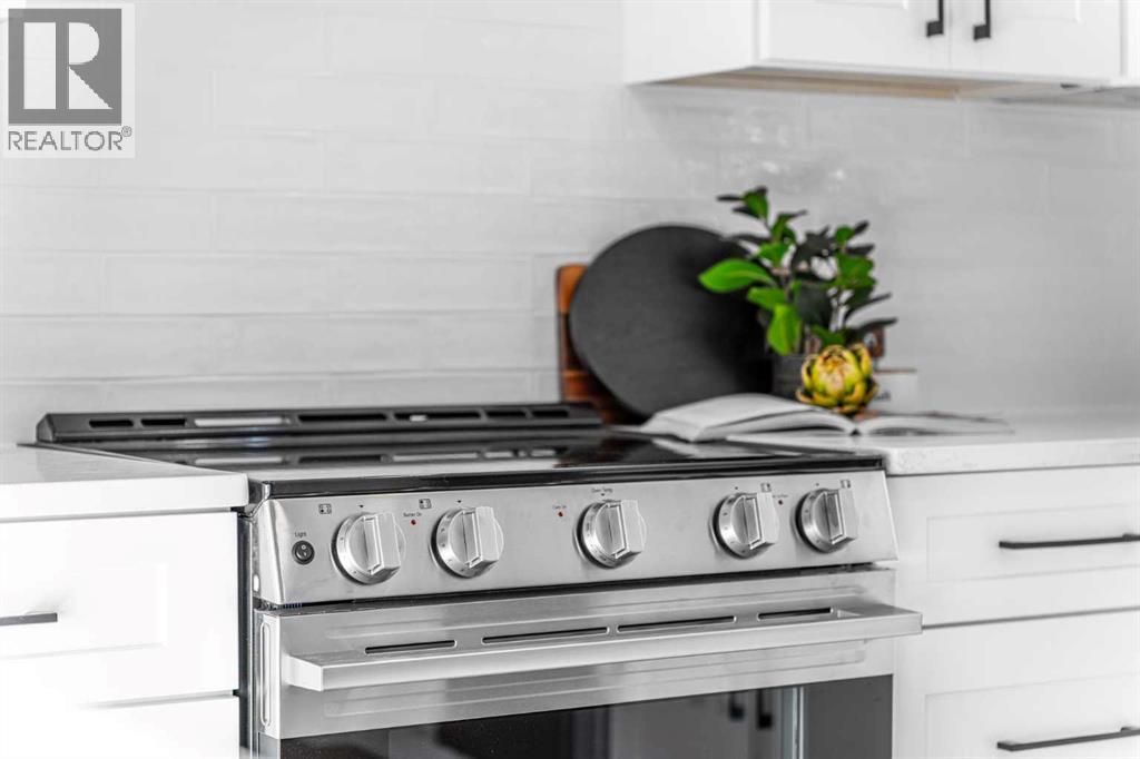 357 Point Mckay Gardens Nw, Calgary, Alberta  T3B 4V8 - Photo 12 - A2289019