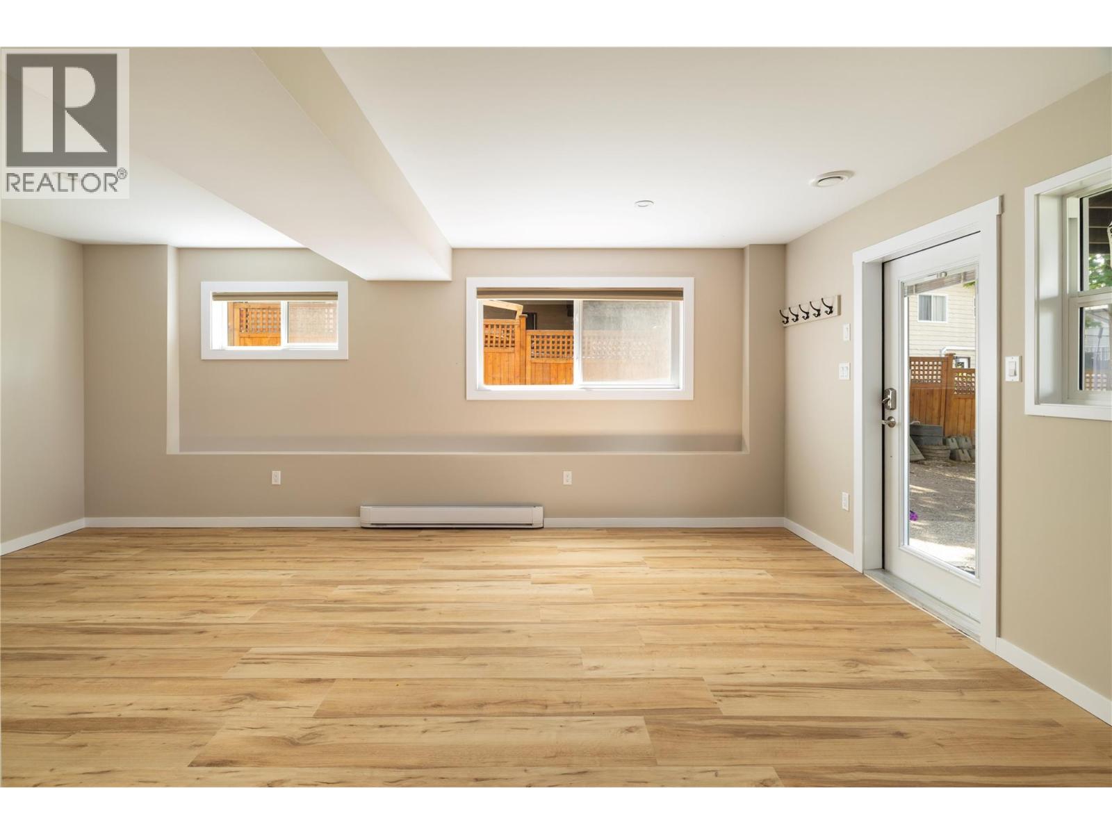 4002 15 Street, Vernon, British Columbia  V1T 8K6 - Photo 32 - 10378351