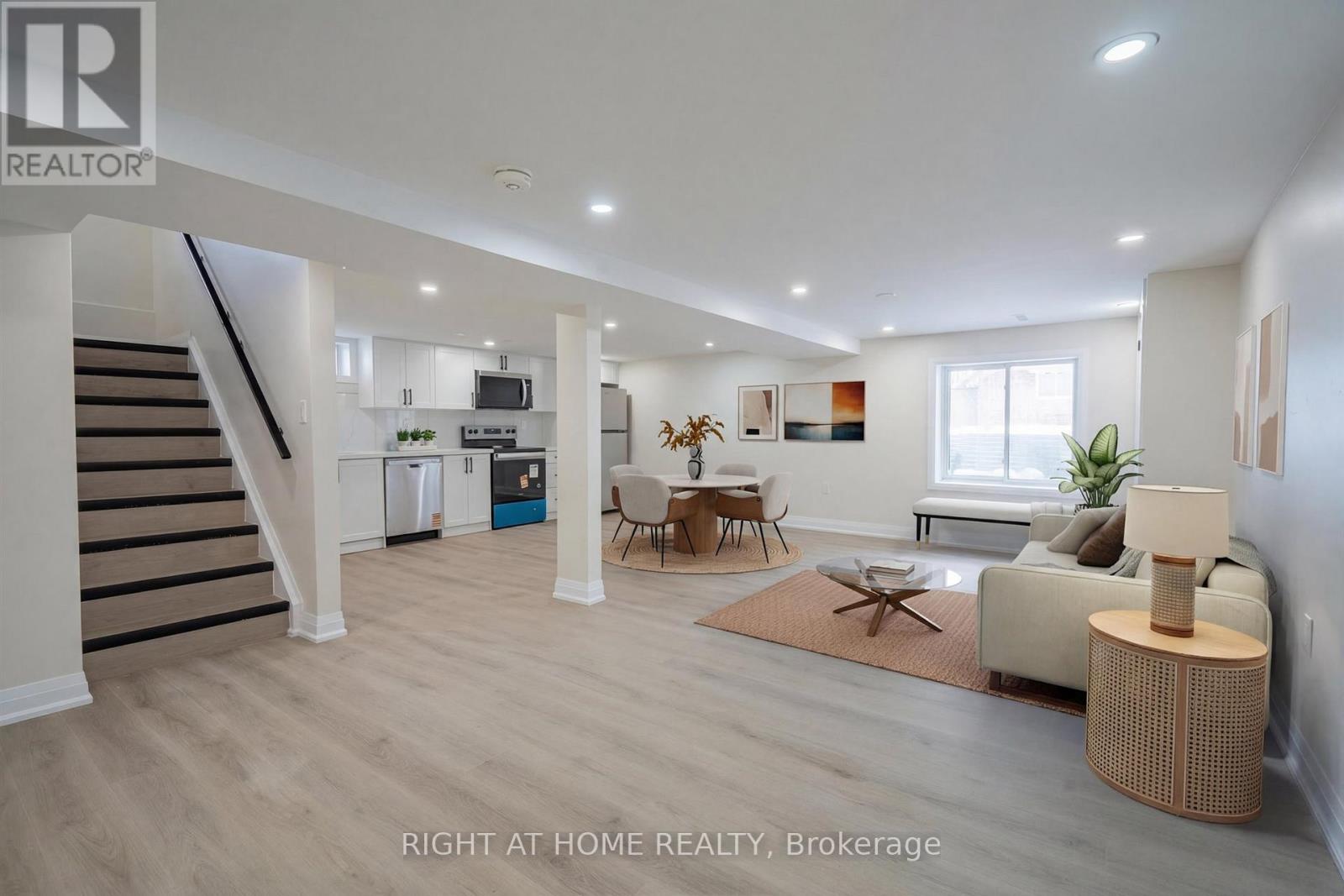 809 Helen Crescent, Pickering, Ontario  L1W 1V1 - Photo 4 - E12852250