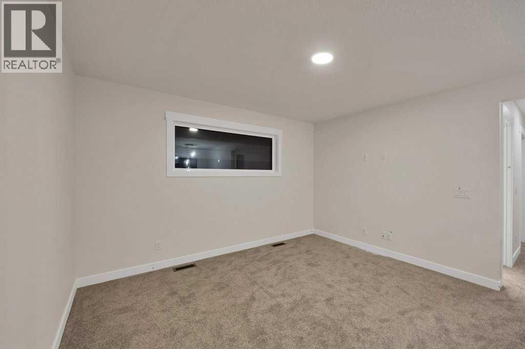 7 Chelsea Port Link, Chestermere, Alberta  T1X 3H4 - Photo 21 - A2280523