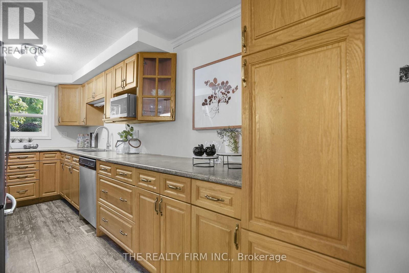 3692 Beverly Glen, Plympton-Wyoming, Ontario  N0N 1E0 - Photo 15 - X12852306