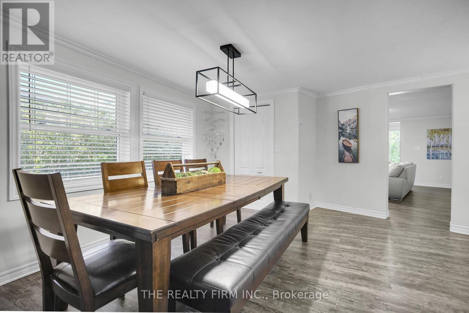 3692 Beverly Glen, Plympton-Wyoming, Ontario  N0N 1E0 - Photo 4 - X12852306