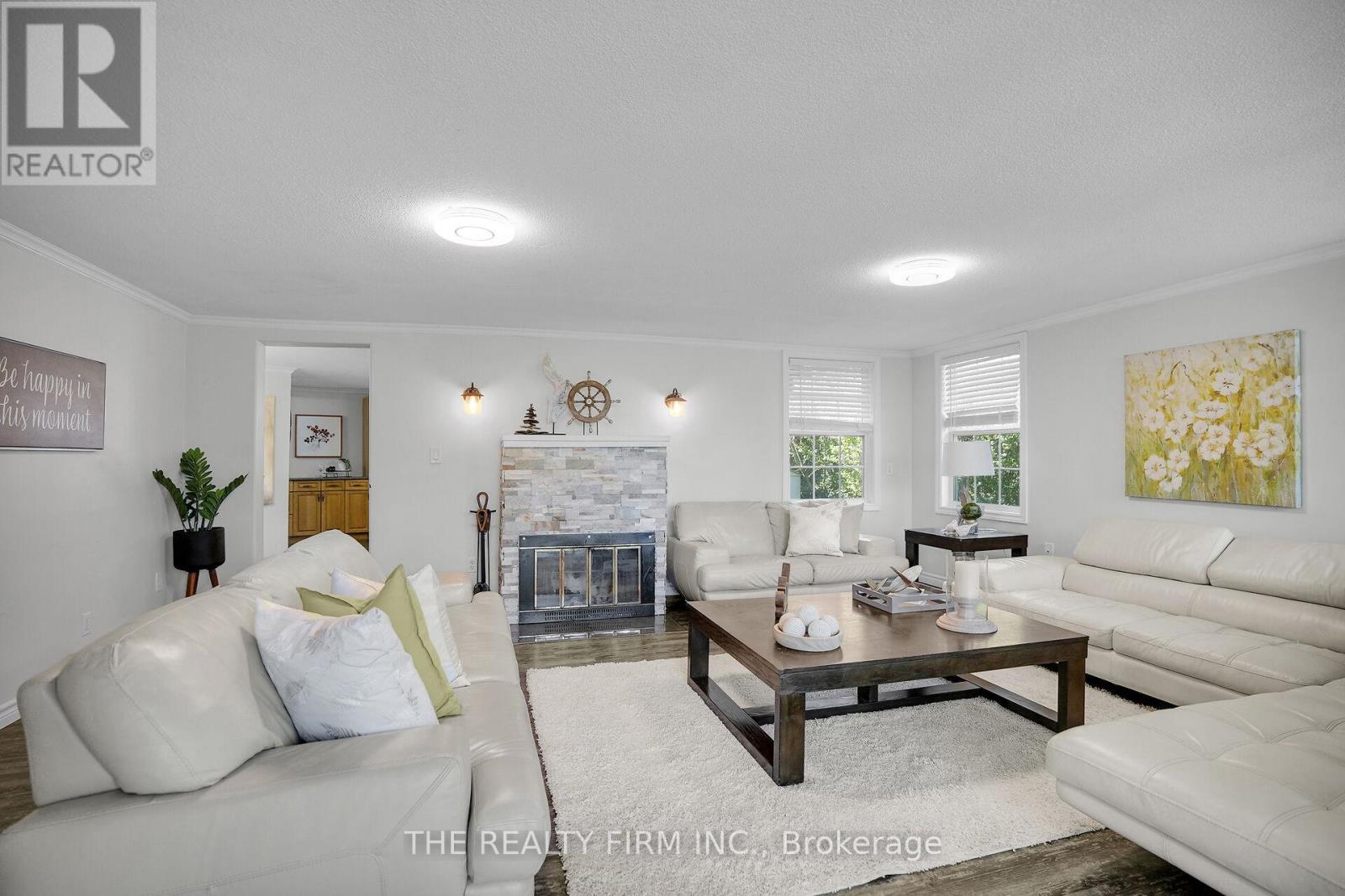 3692 Beverly Glen, Plympton-Wyoming, Ontario  N0N 1E0 - Photo 7 - X12852306