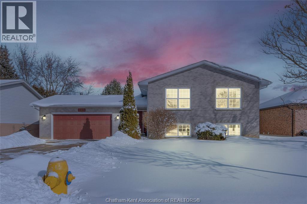 MLS# 26004632: 145 VALLEY ROAD, Chatham, Canada