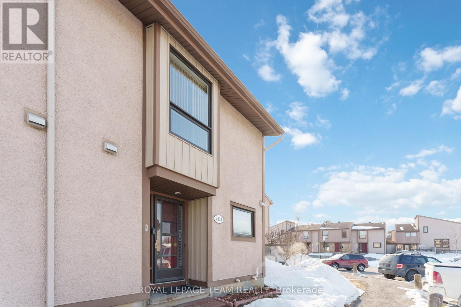 22 - 2053 Stonehenge Crescent, Ottawa, Ontario  K1B 4N7 - Photo 3 - X12852208