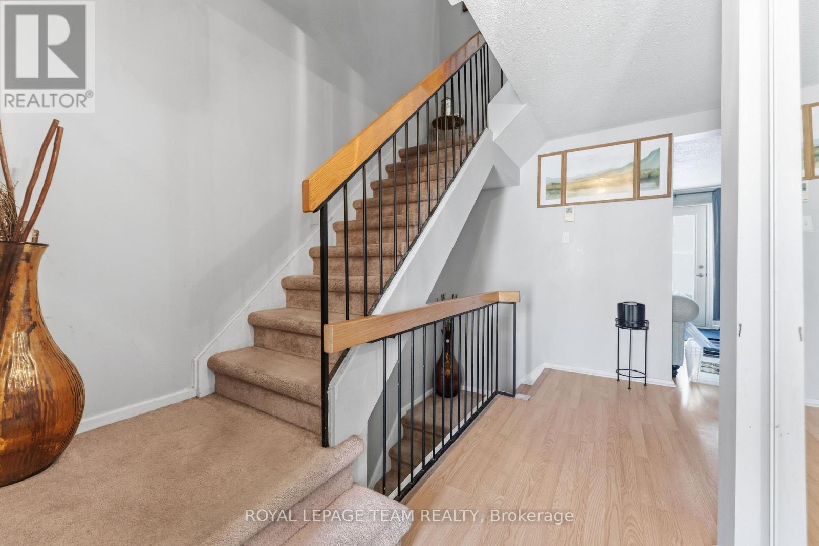 22 - 2053 Stonehenge Crescent, Ottawa, Ontario  K1B 4N7 - Photo 6 - X12852208