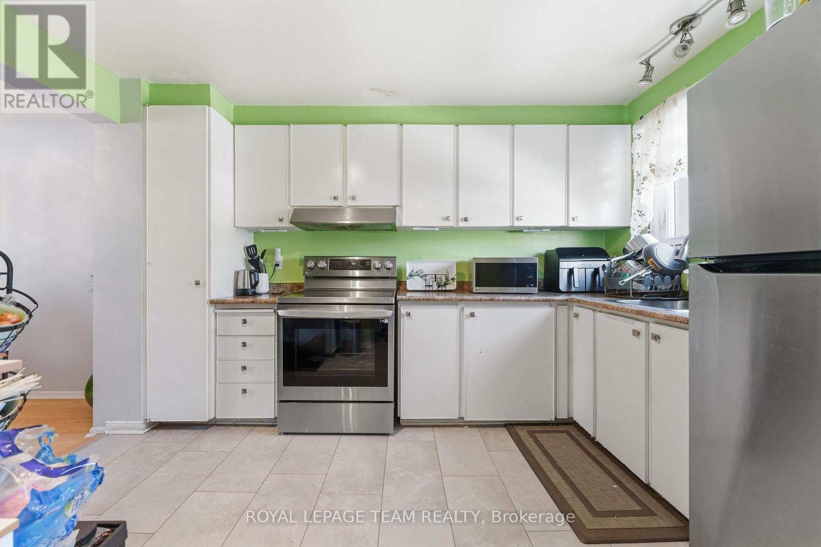 22 - 2053 Stonehenge Crescent, Ottawa, Ontario  K1B 4N7 - Photo 7 - X12852208