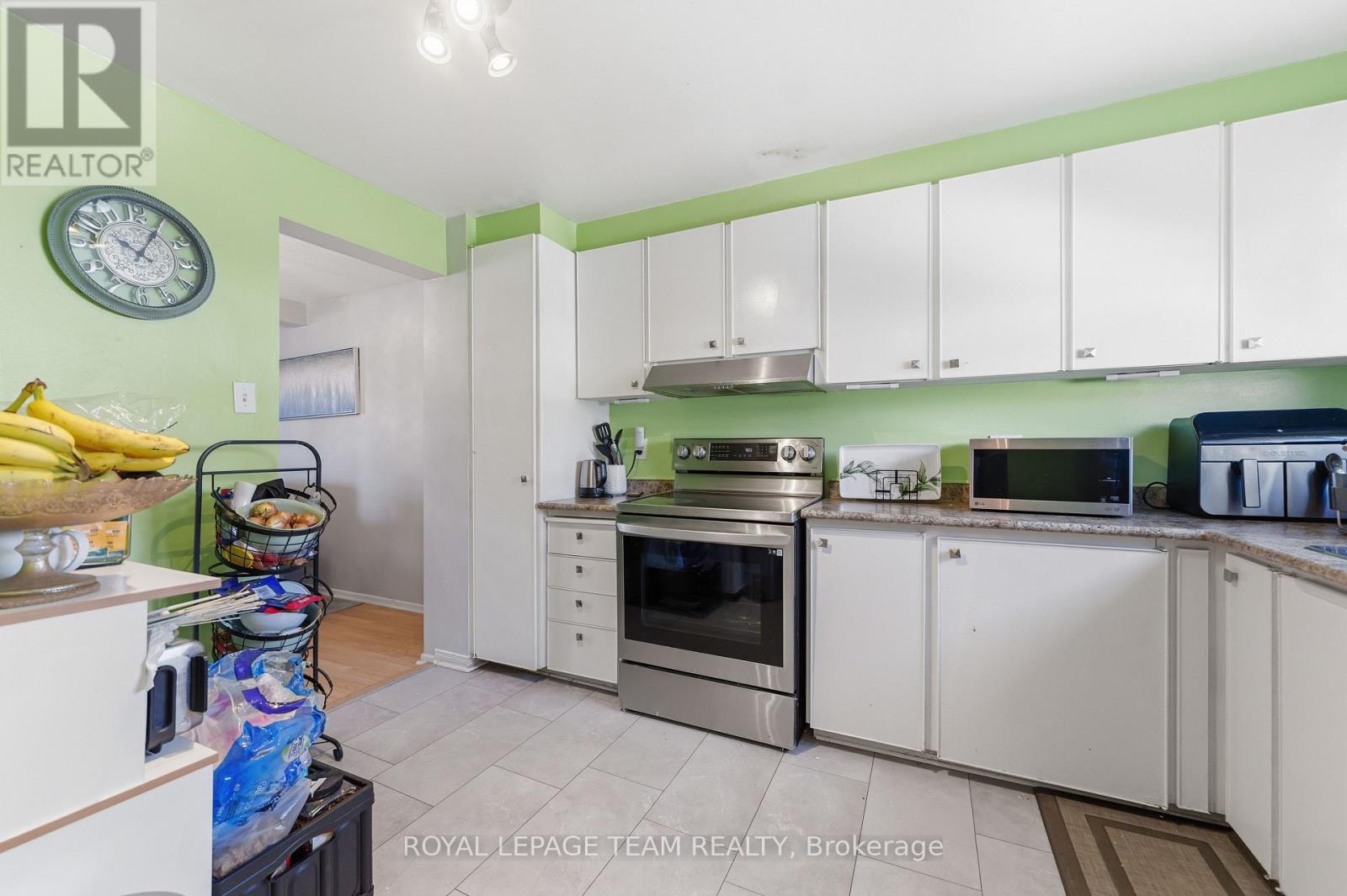 22 - 2053 Stonehenge Crescent, Ottawa, Ontario  K1B 4N7 - Photo 8 - X12852208