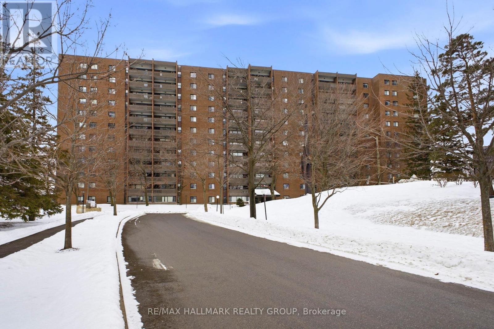315 - 1100 Ambleside Drive, Ottawa, Ontario  K2B 8G6 - Photo 2 - X12852220