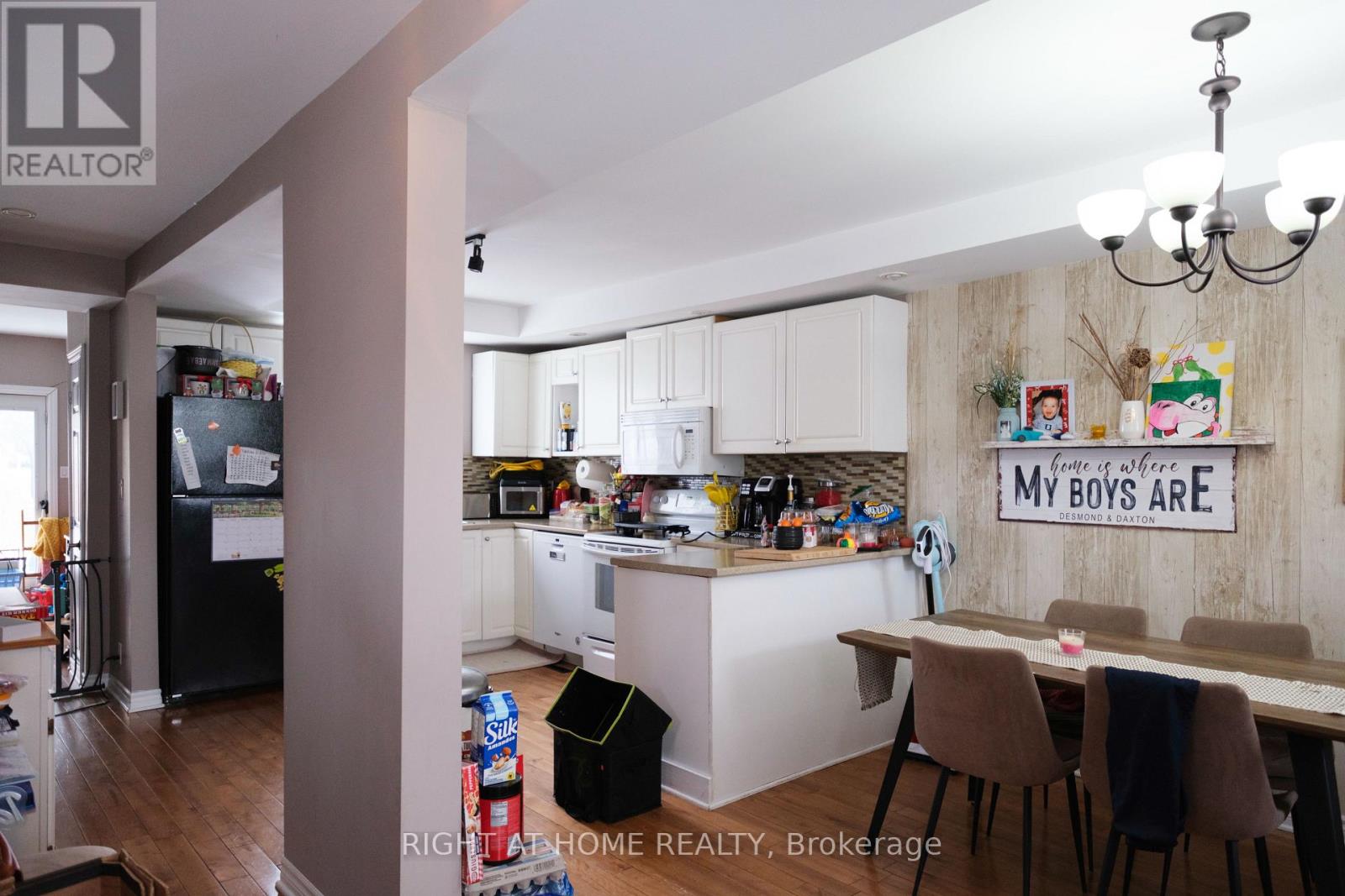 245 Harriet Street, Arnprior, Ontario  K7S 2T4 - Photo 3 - X12852280