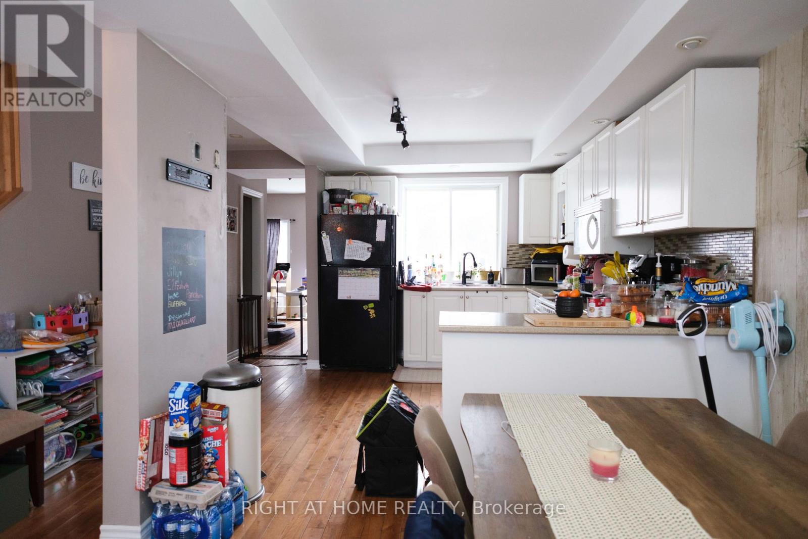 245 Harriet Street, Arnprior, Ontario  K7S 2T4 - Photo 5 - X12852280