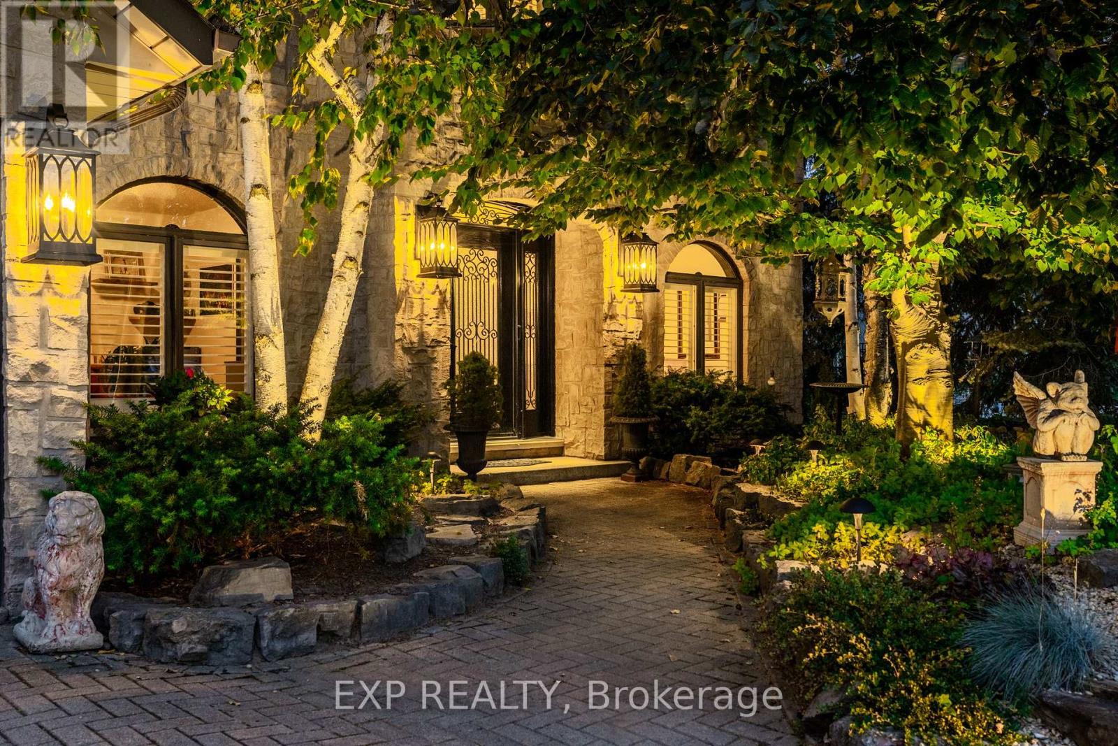 3914 Carolyn Court, Lincoln, Ontario  L0R 2C0 - Photo 2 - X12852316