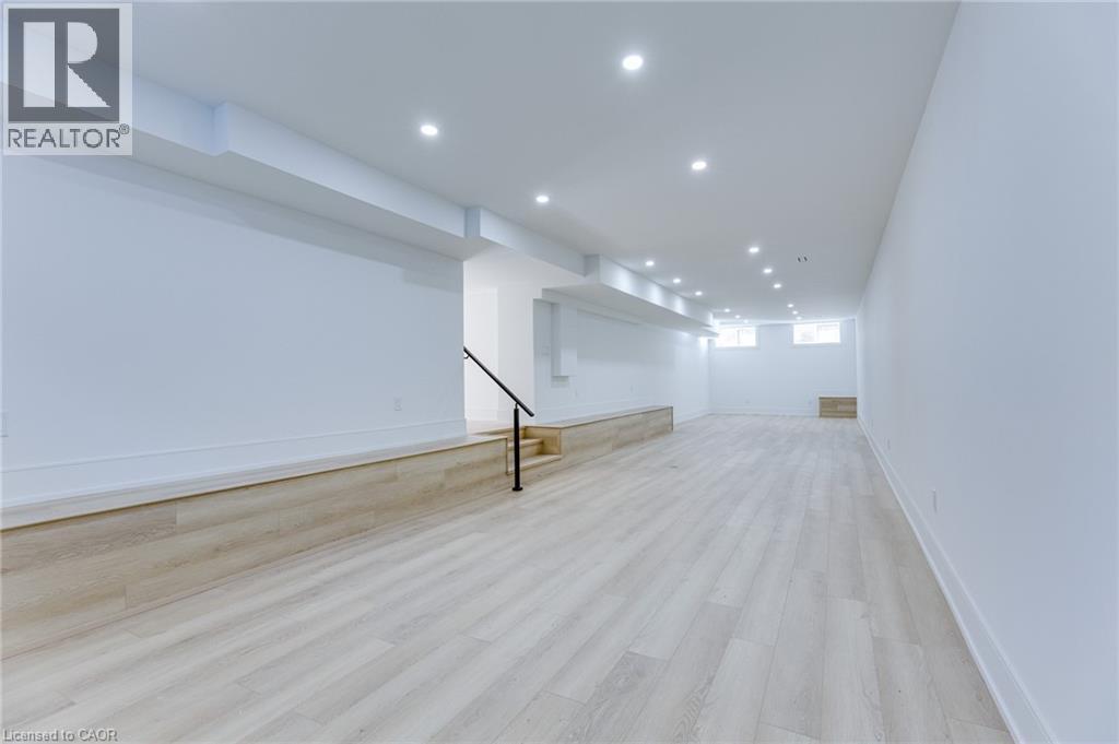 61 Floresta Court, Ancaster, Ontario  L9G 1R6 - Photo 45 - 40809587