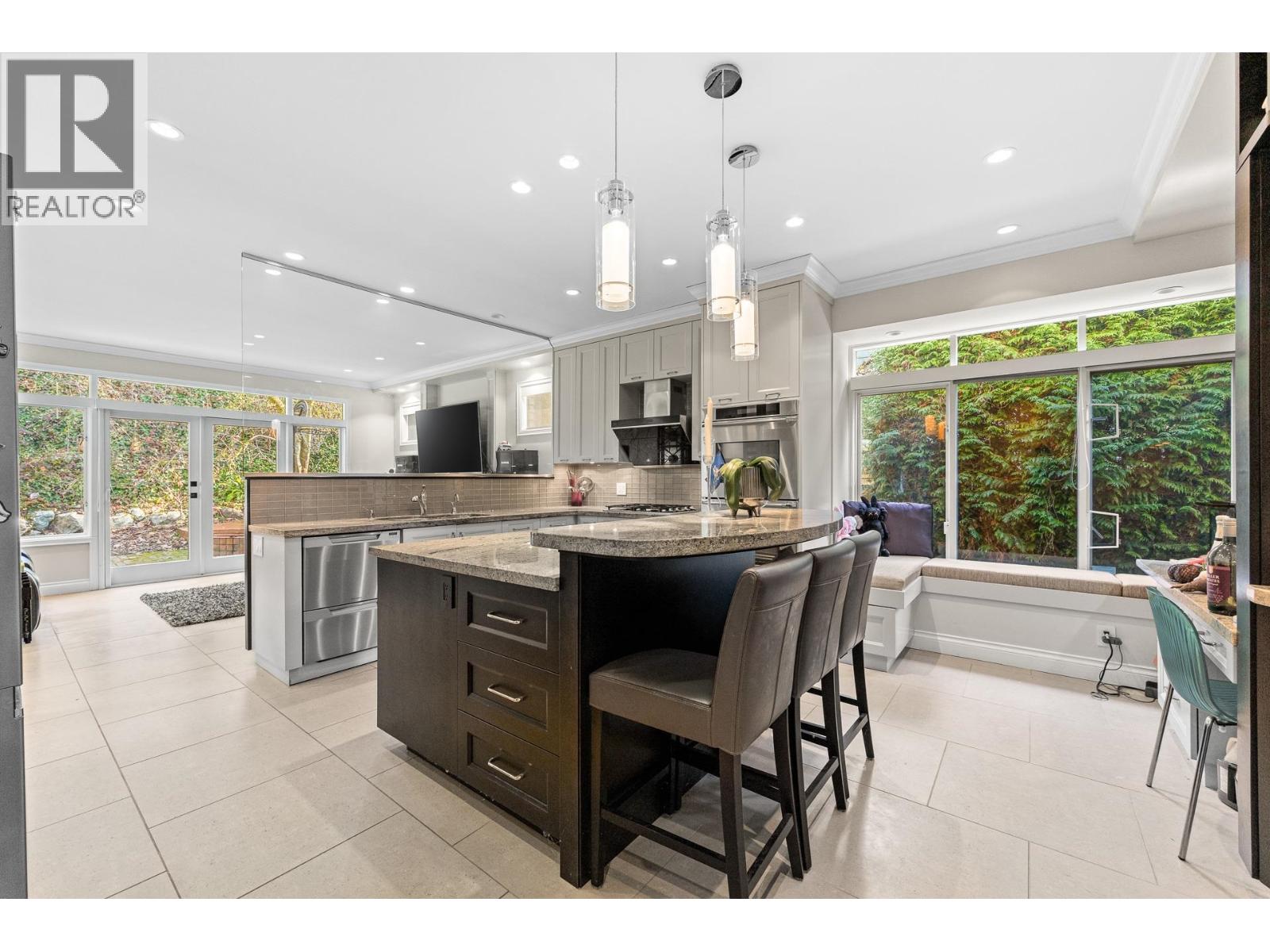 8208 Tugboat Place, Vancouver, British Columbia  V6P 6P8 - Photo 13 - R3096621