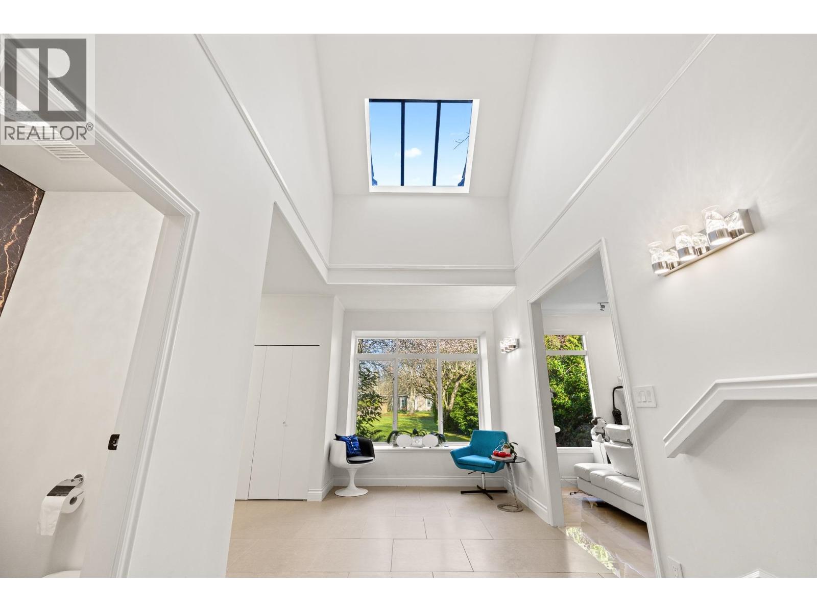 8208 Tugboat Place, Vancouver, British Columbia  V6P 6P8 - Photo 2 - R3096621