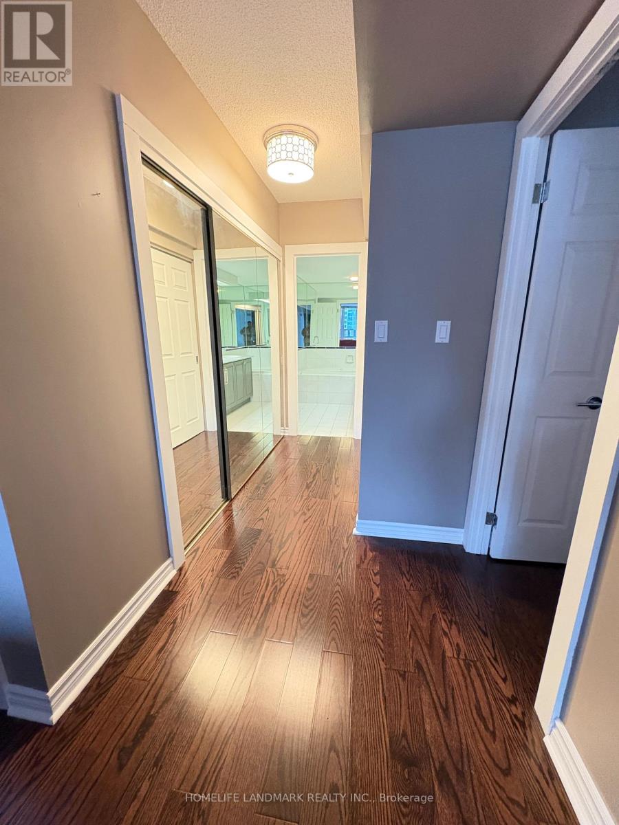 1002 - 71 Simcoe Street, Toronto, Ontario  M5J 2S9 - Photo 14 - C12852226