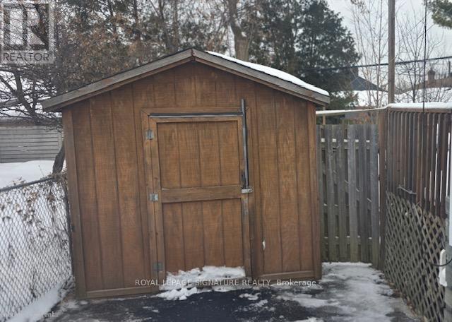 148 Magnolia Avenue, Toronto (Kennedy Park), Ontario  M1K 3K8 - Photo 4 - E12852284