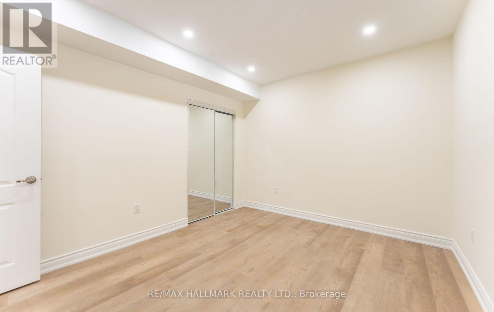 536 Highcliffe Drive, Vaughan, Ontario  L4J 8L4 - Photo 17 - N12852266