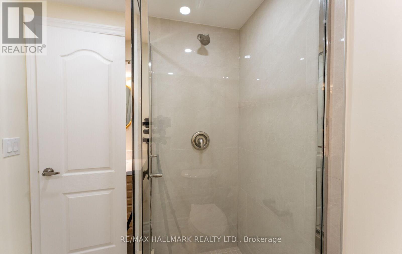 536 Highcliffe Drive, Vaughan, Ontario  L4J 8L4 - Photo 23 - N12852266