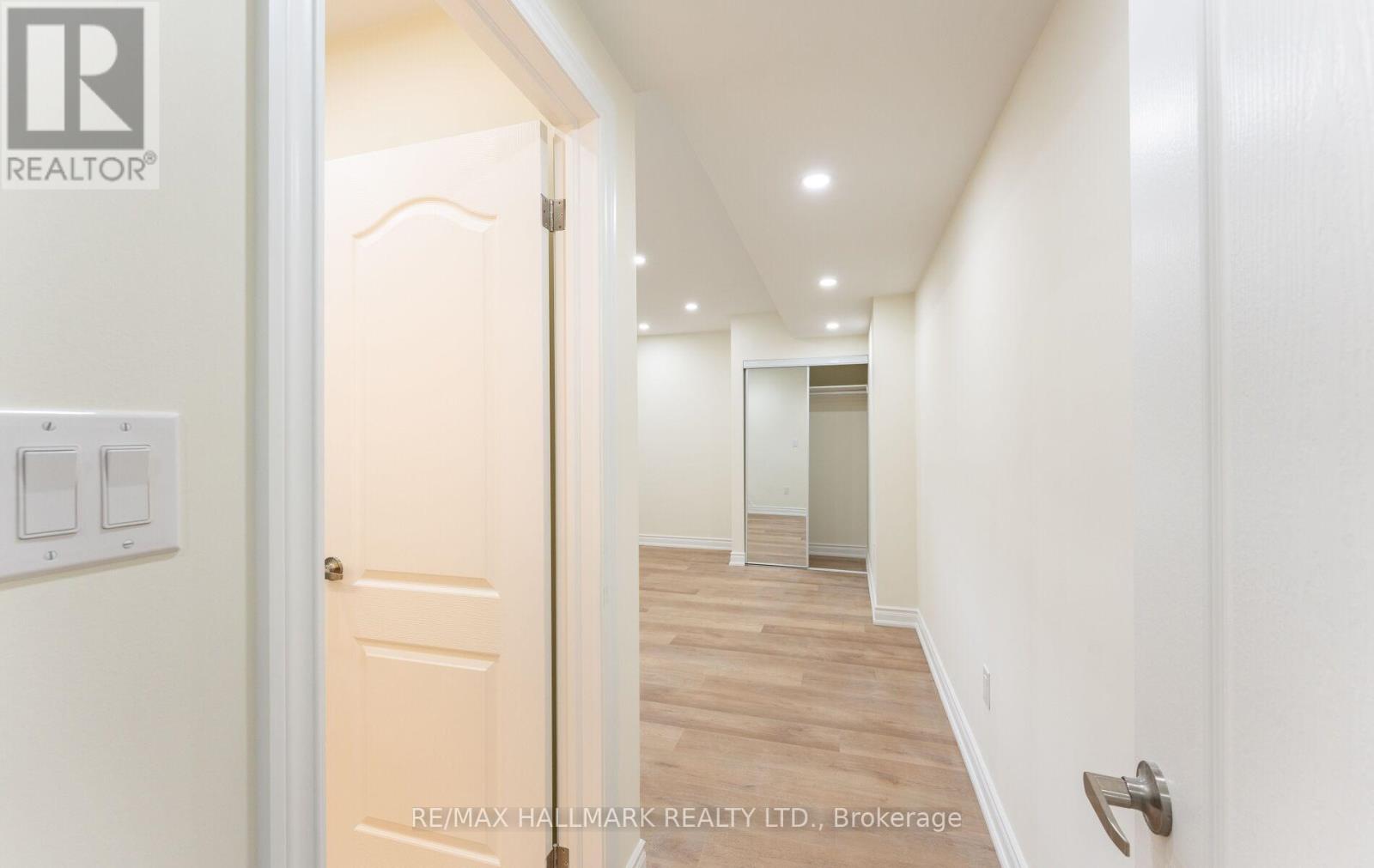 536 Highcliffe Drive, Vaughan, Ontario  L4J 8L4 - Photo 24 - N12852266