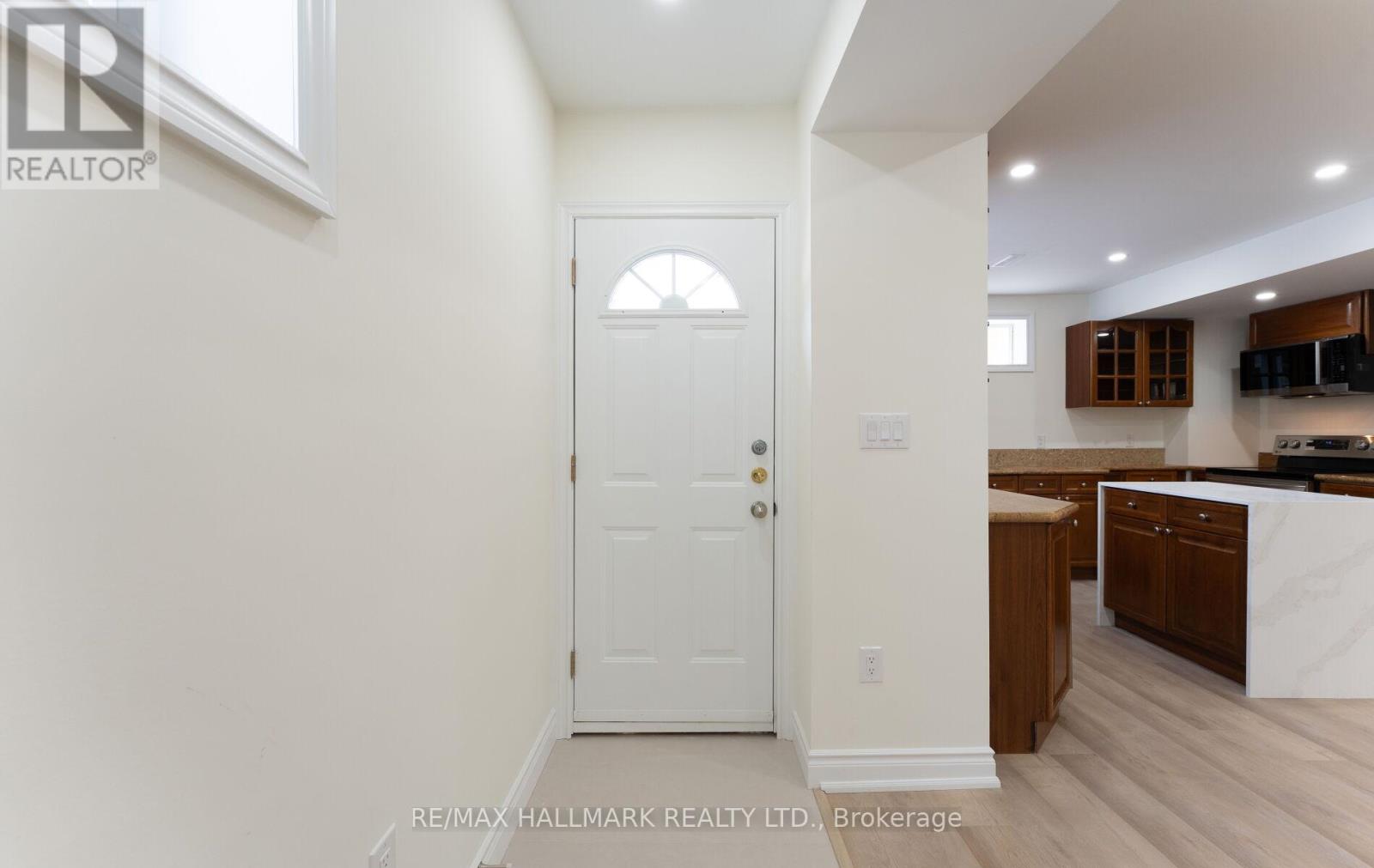 536 Highcliffe Drive, Vaughan, Ontario  L4J 8L4 - Photo 6 - N12852266