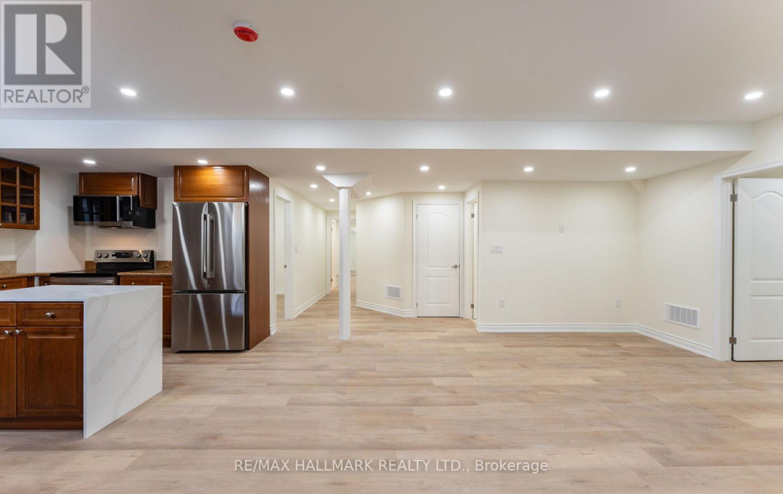 536 Highcliffe Drive, Vaughan, Ontario  L4J 8L4 - Photo 7 - N12852266