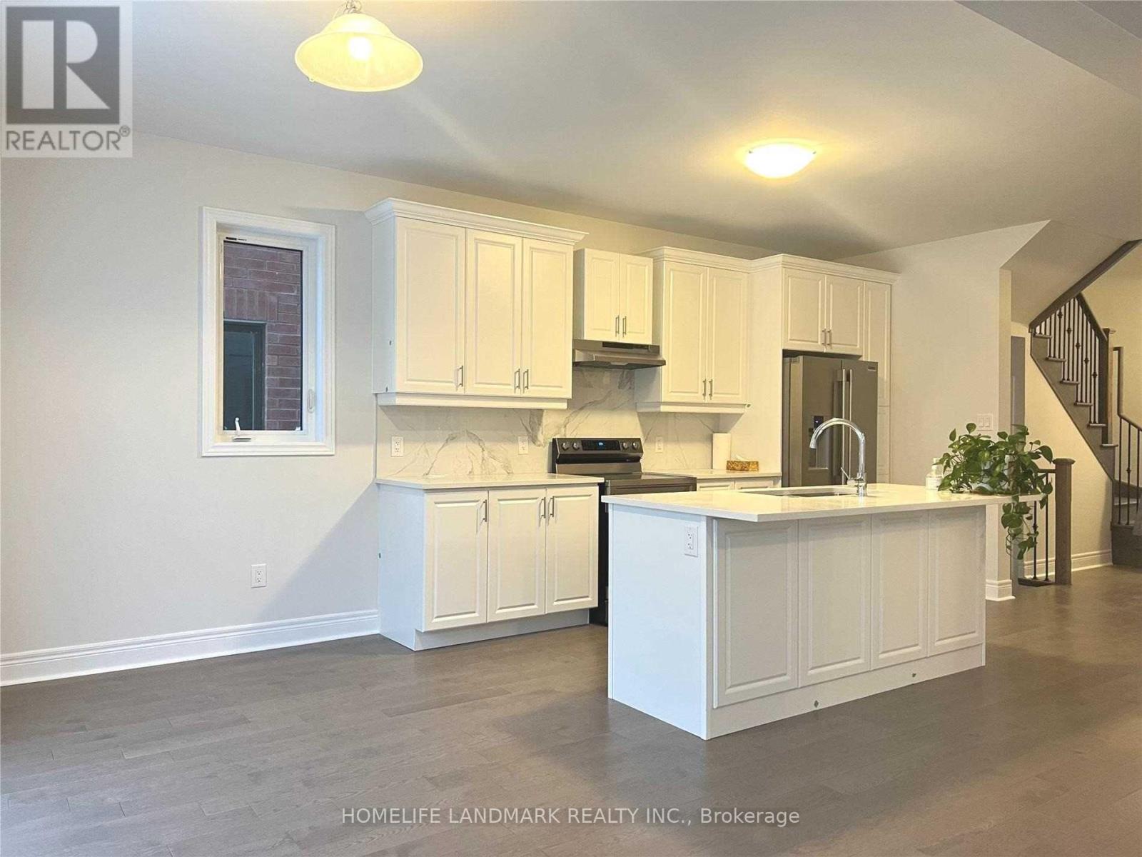 19 Yarl Drive, Markham, Ontario  L3S 0G5 - Photo 4 - N12852312