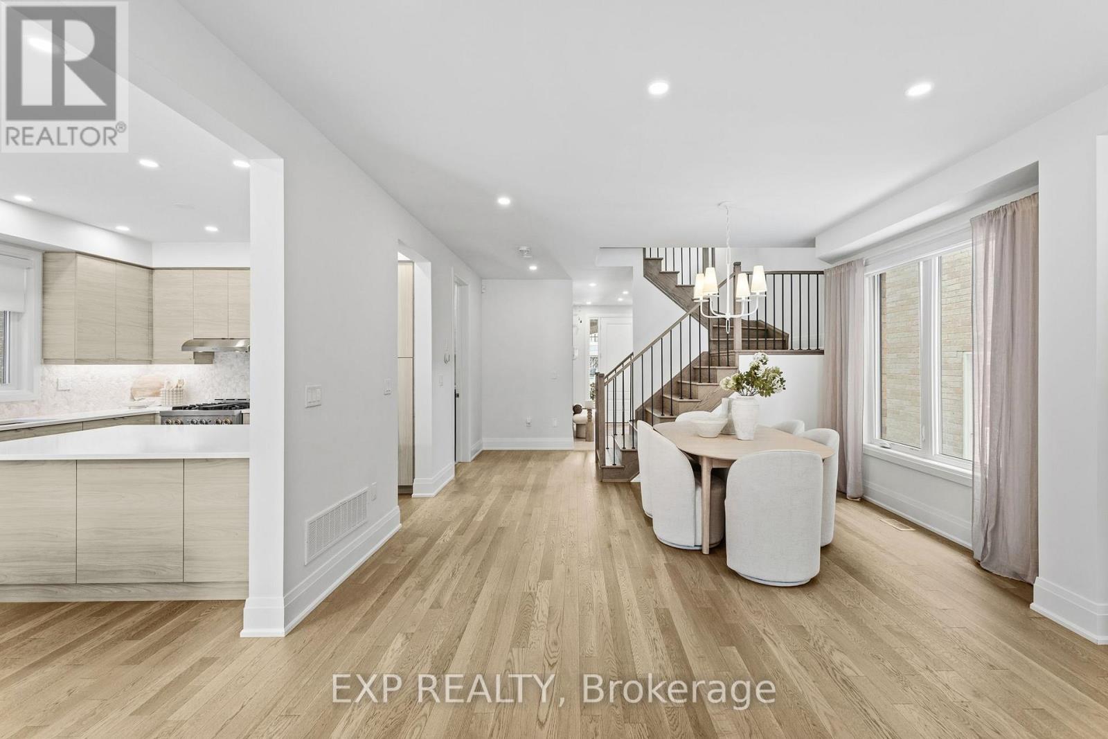 6 Byblos Court, East Gwillimbury, Ontario  L9N 0T3 - Photo 10 - N12850336