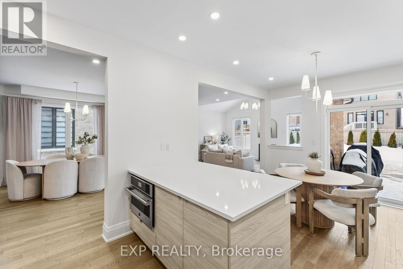 6 Byblos Court, East Gwillimbury, Ontario  L9N 0T3 - Photo 15 - N12850336