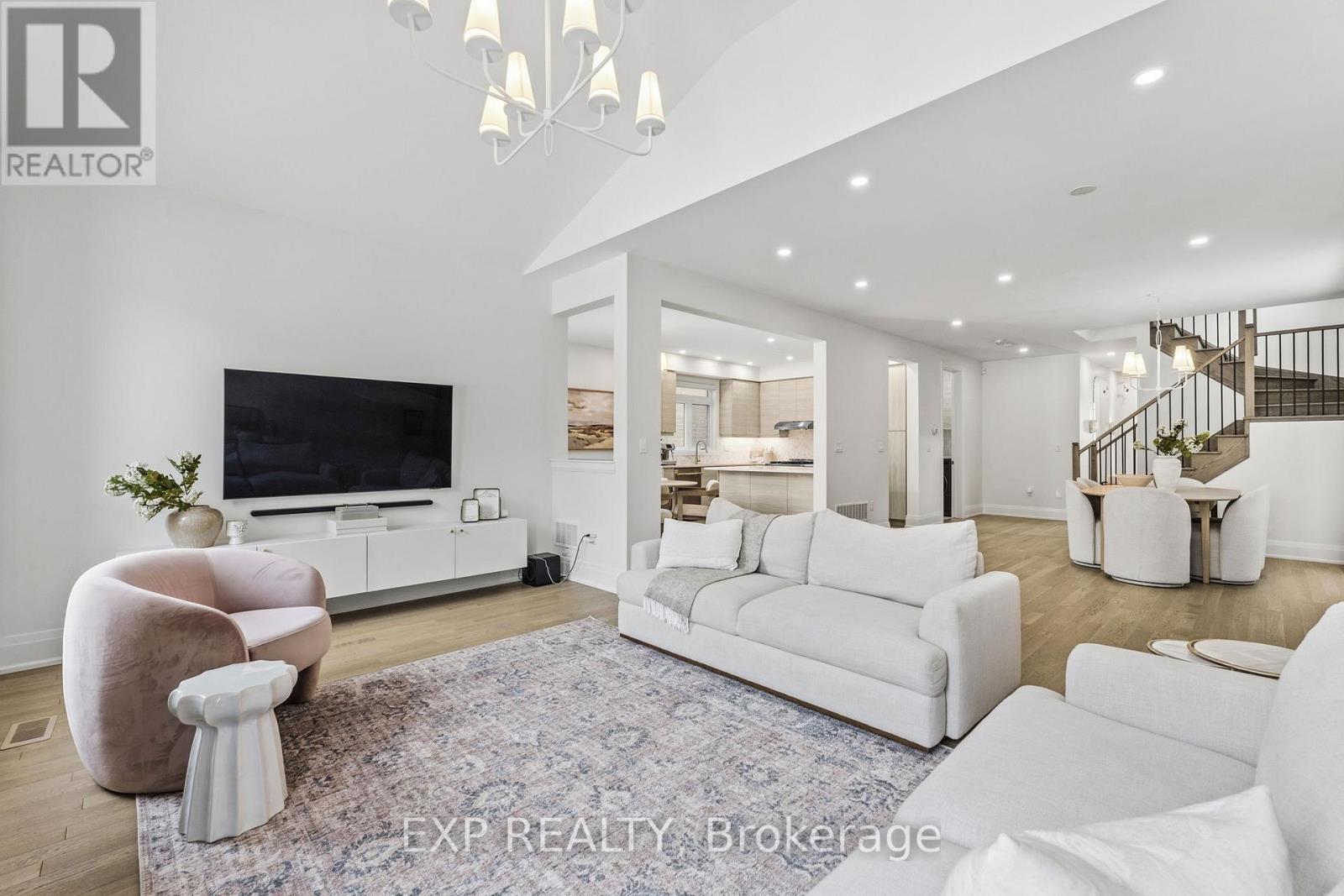 6 Byblos Court, East Gwillimbury, Ontario  L9N 0T3 - Photo 23 - N12850336