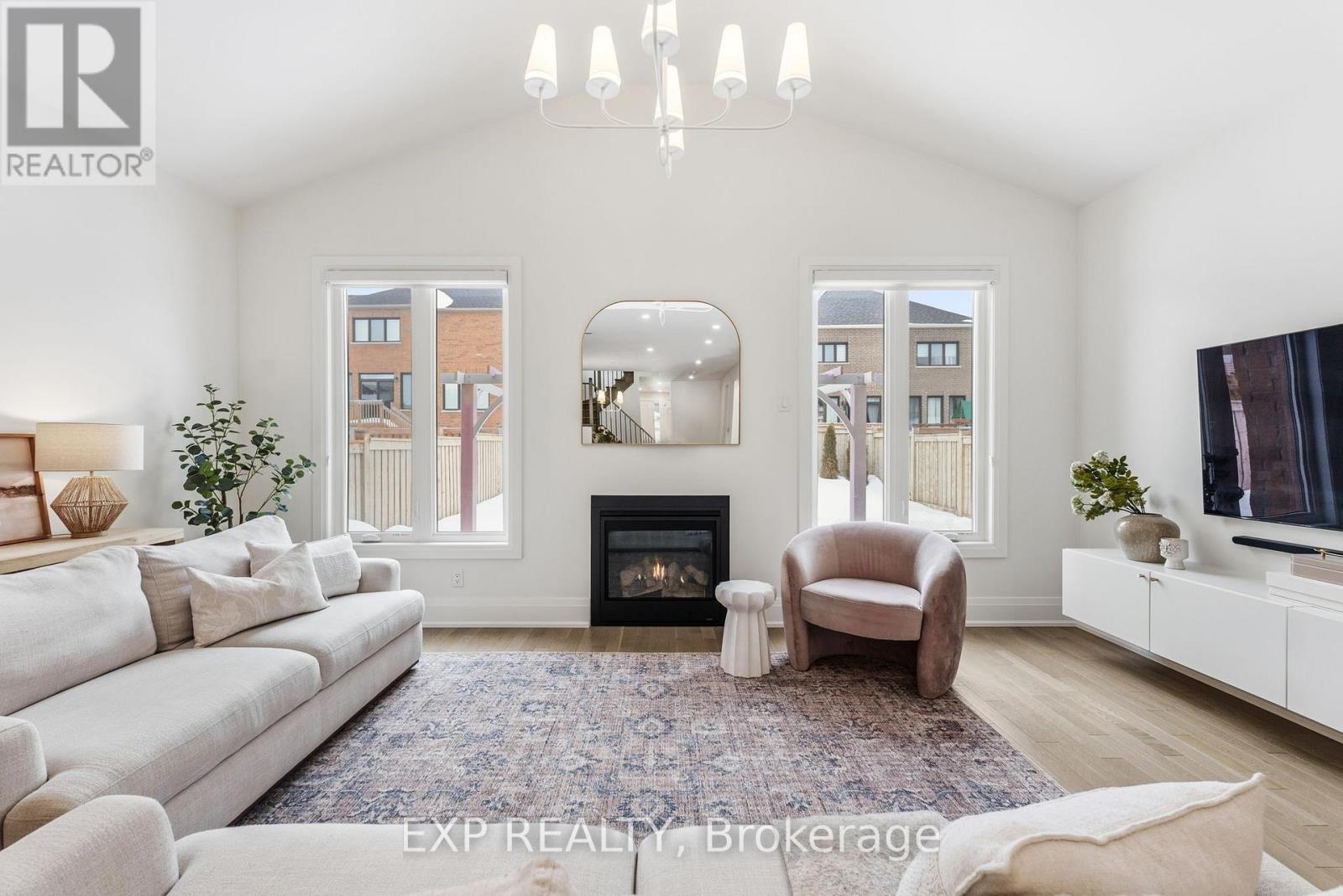 6 Byblos Court, East Gwillimbury, Ontario  L9N 0T3 - Photo 19 - N12850336