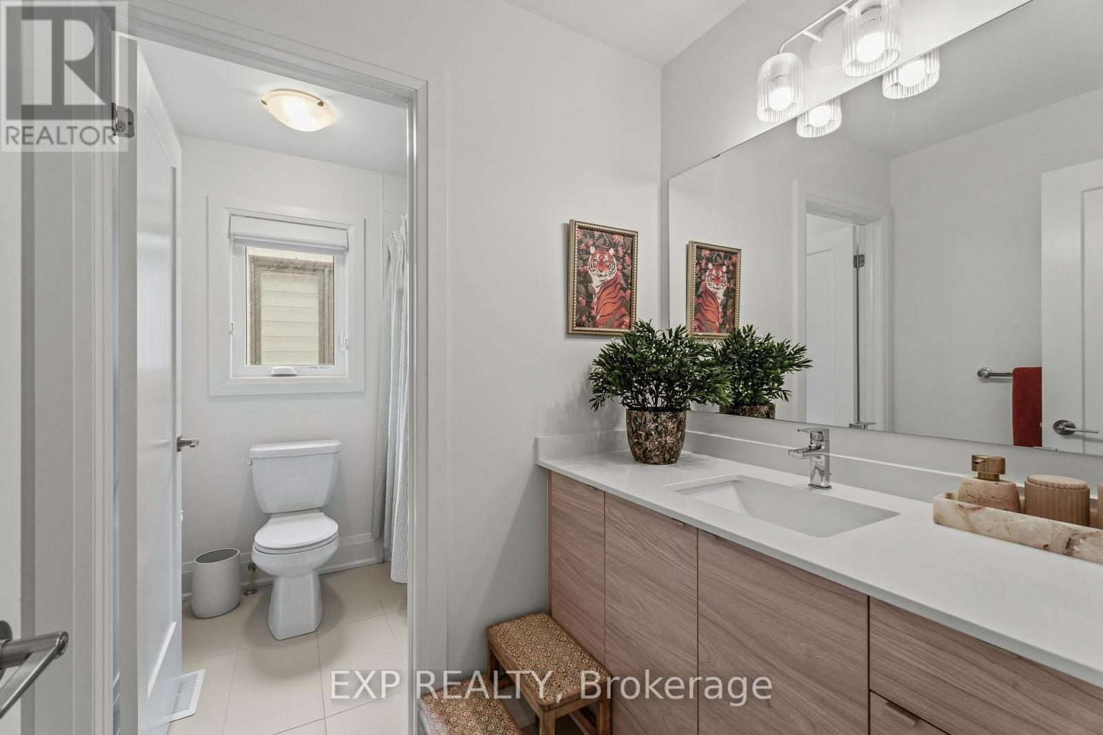 6 Byblos Court, East Gwillimbury, Ontario  L9N 0T3 - Photo 35 - N12850336