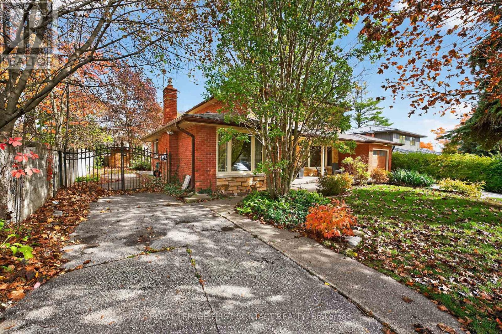 15 Rodney Street, Barrie (North Shore), Ontario  L4M 4B5 - Photo 38 - S12852248