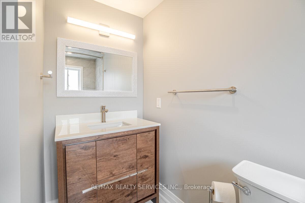 156 Vodden Street E, Brampton (Brampton North), Ontario  L6V 1M8 - Photo 14 - W12852202